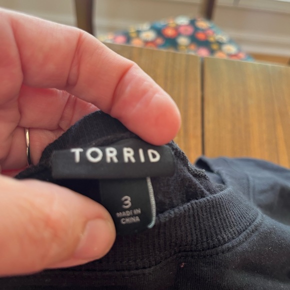 Torrid Tie-dye style long sleeved top! - Picture 2 of 2